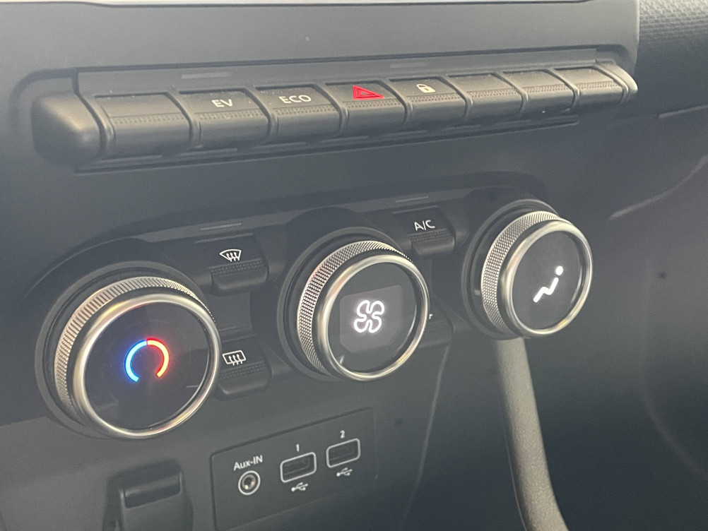 Acheter Renault Clio 5 CLIO SOCIETE E-TECH 140 - 21N BUSINESS REVERSIBLE 5p occasion dans les concessions du Groupe Faurie
