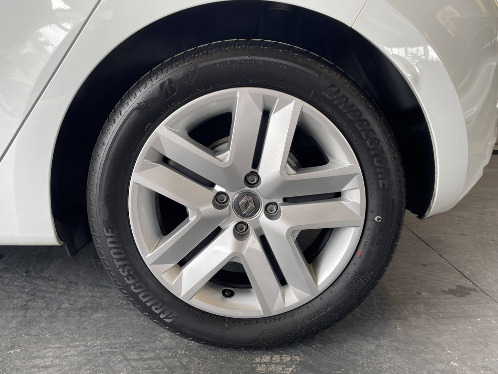 Acheter Renault Clio 5 CLIO SOCIETE E-TECH 140 - 21N BUSINESS REVERSIBLE 5p occasion dans les concessions du Groupe Faurie