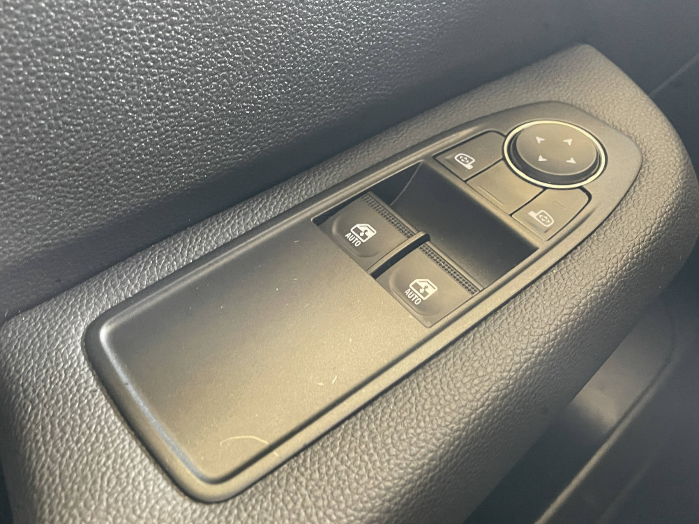 Acheter Renault Clio 5 CLIO SOCIETE E-TECH 140 - 21N BUSINESS REVERSIBLE 5p occasion dans les concessions du Groupe Faurie