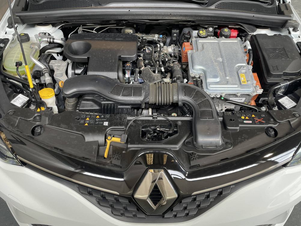 Acheter Renault Clio 5 CLIO SOCIETE E-TECH 140 - 21N BUSINESS REVERSIBLE 5p occasion dans les concessions du Groupe Faurie