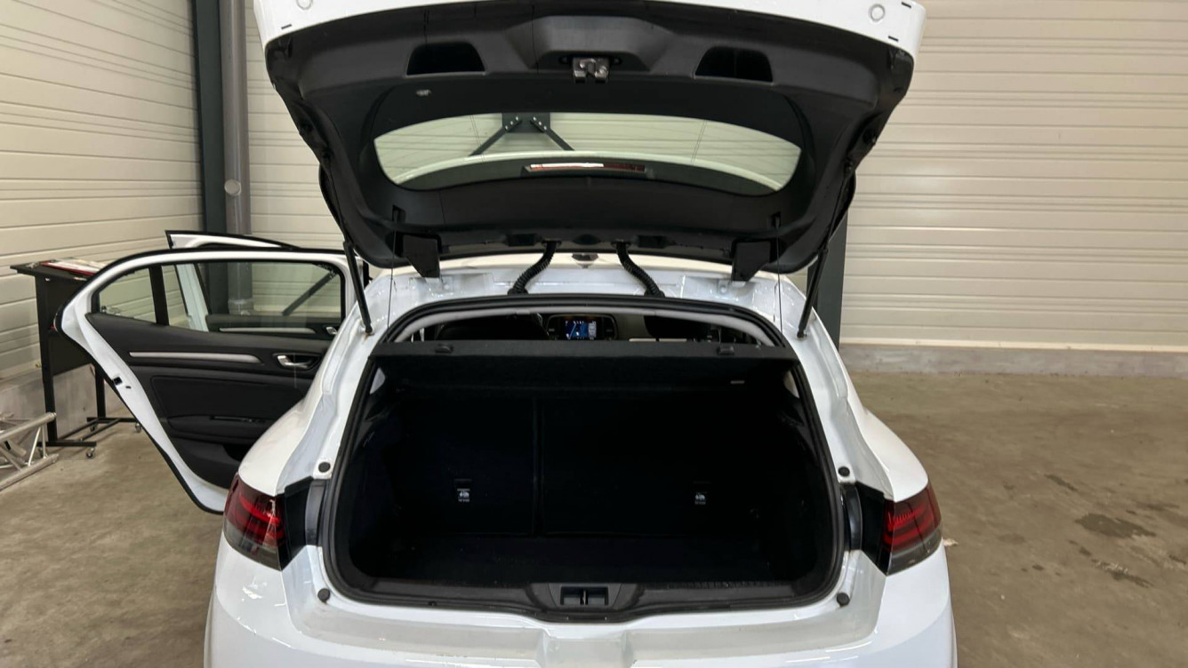 Acheter Renault Megane 4 Megane IV Berline Blue dCi 115 EDC Evolution 5p occasion dans les concessions du Groupe Faurie