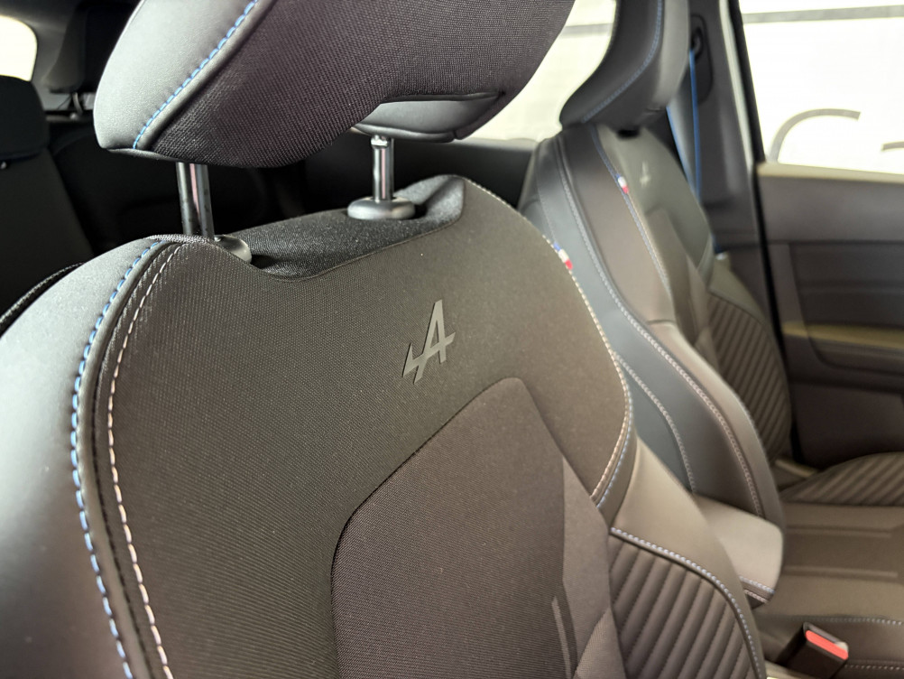 Acheter Renault Captur 2 Captur E-Tech full hybrid 145 ch esprit Alpine 5p occasion dans les concessions du Groupe Faurie