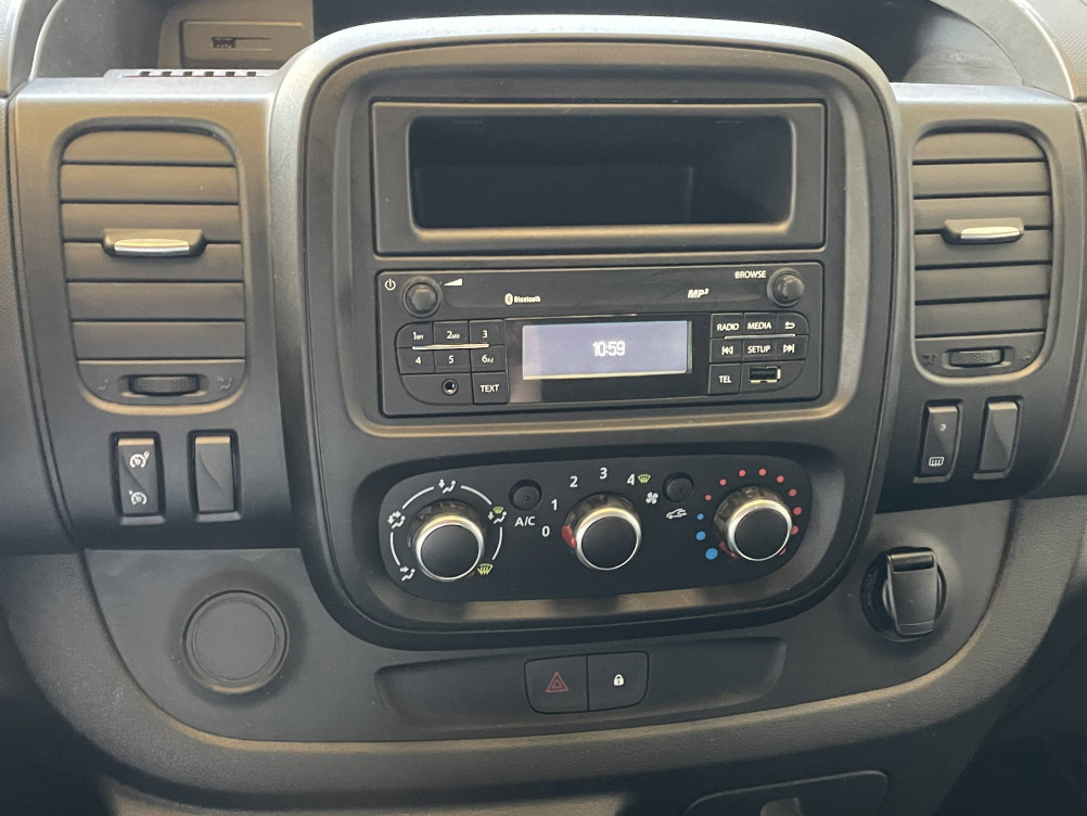 Acheter Renault Trafic 3 TRAFIC CA L1H1 1000 KG DCI 120 GRAND CONFORT 4p occasion dans les concessions du Groupe Faurie