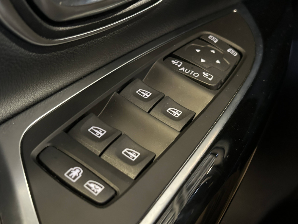 Acheter Renault Espace 5 E-Tech Espace Blue dCi 160 EDC Zen 5p occasion dans les concessions du Groupe Faurie