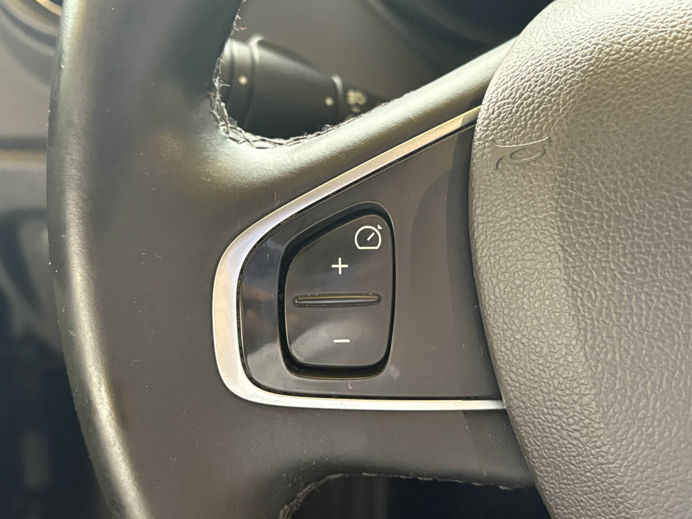 Acheter Renault Captur Captur dCi 90 EDC Intens 5p occasion dans les concessions du Groupe Faurie