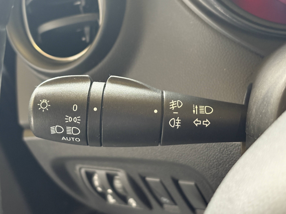 Acheter Renault Captur Captur dCi 90 EDC Intens 5p occasion dans les concessions du Groupe Faurie