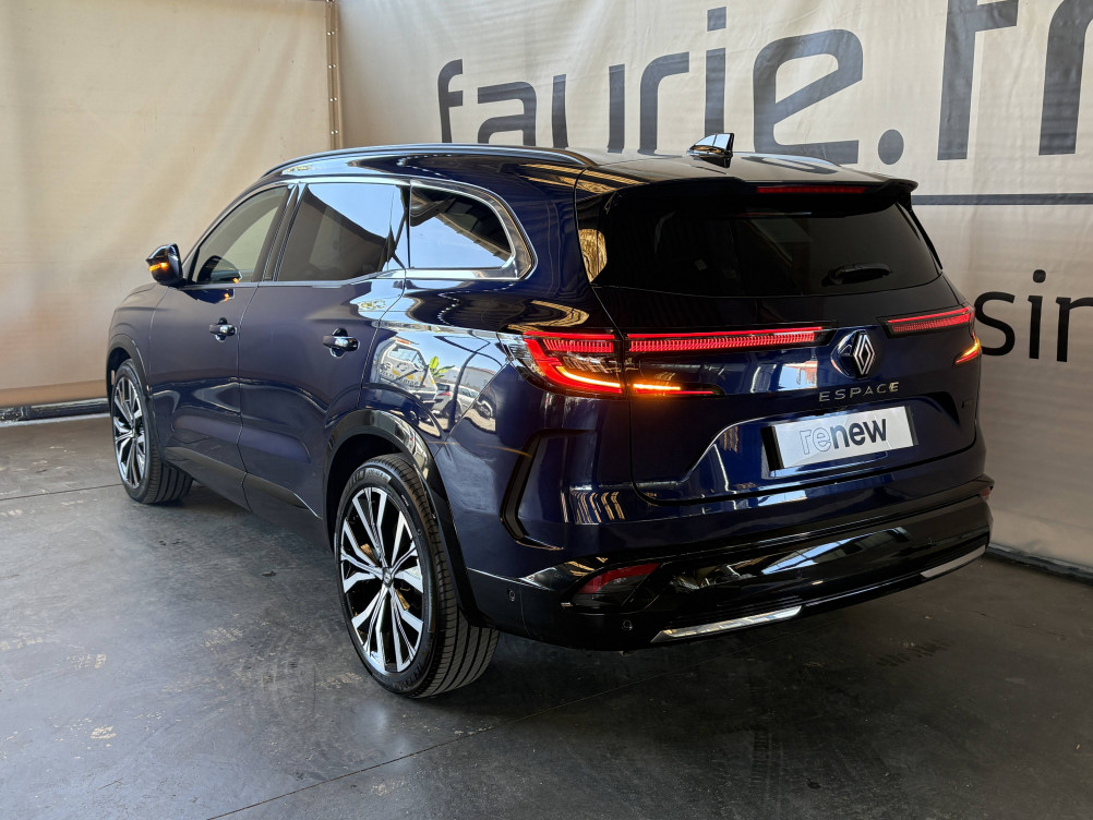 Acheter Renault Espace 6 Espace E-Tech full hybrid 200 GSR2 Iconic 5p occasion dans les concessions du Groupe Faurie