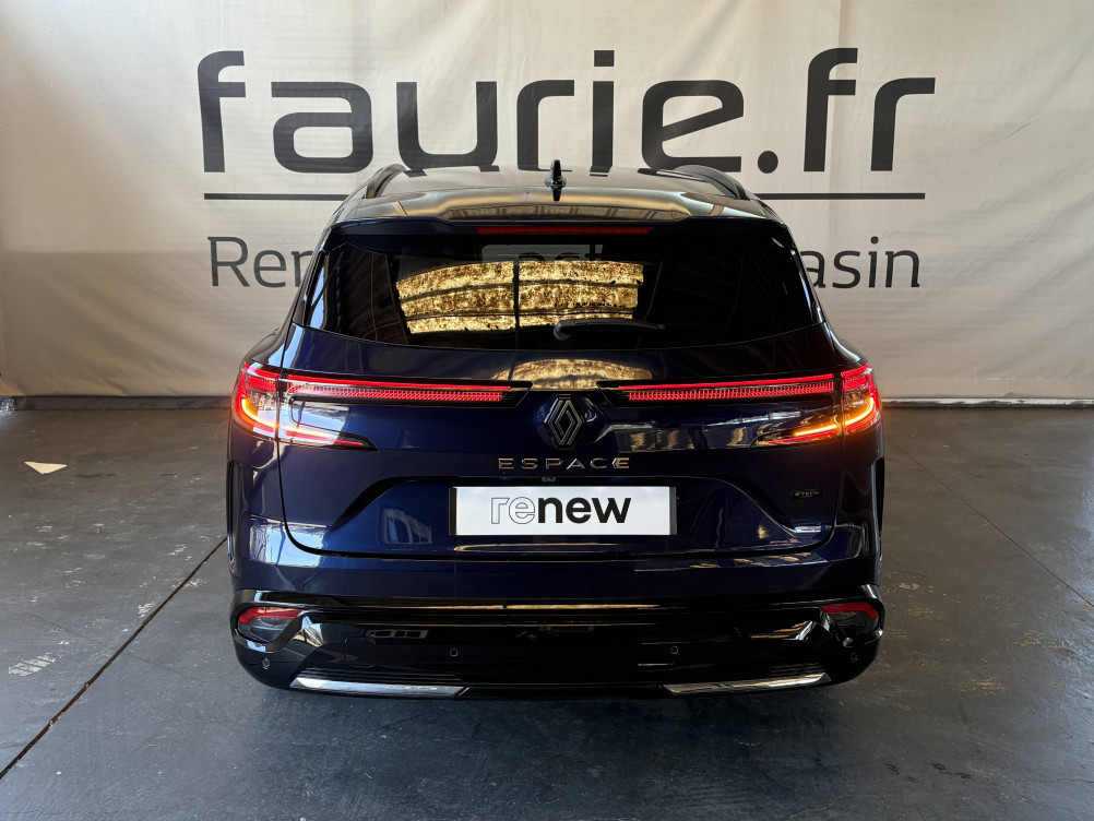 Acheter Renault Espace 6 Espace E-Tech full hybrid 200 GSR2 Iconic 5p occasion dans les concessions du Groupe Faurie