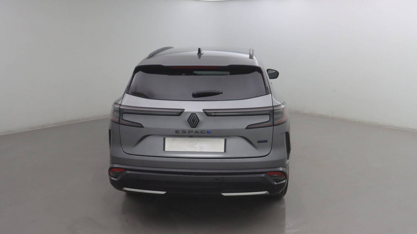Acheter Renault Espace 6 Espace E-Tech full hybrid 200 GSR2 esprit Alpine 5p occasion dans les concessions du Groupe Faurie