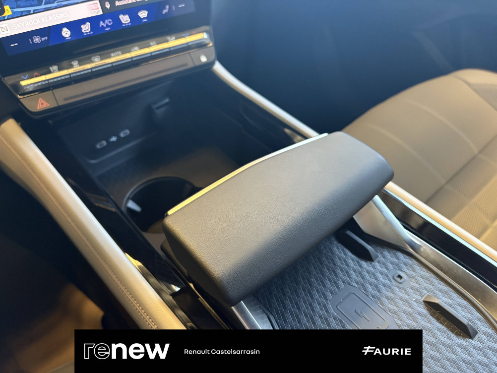 Acheter Renault Espace 6 Espace E-Tech full hybrid 200 GSR2 Iconic 5p occasion dans les concessions du Groupe Faurie