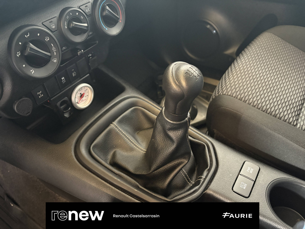 Acheter Toyota Hilux 8 HILUX SIMPLE CABINE 4WD 2.4L 150 D-4D LECAP 2p occasion dans les concessions du Groupe Faurie