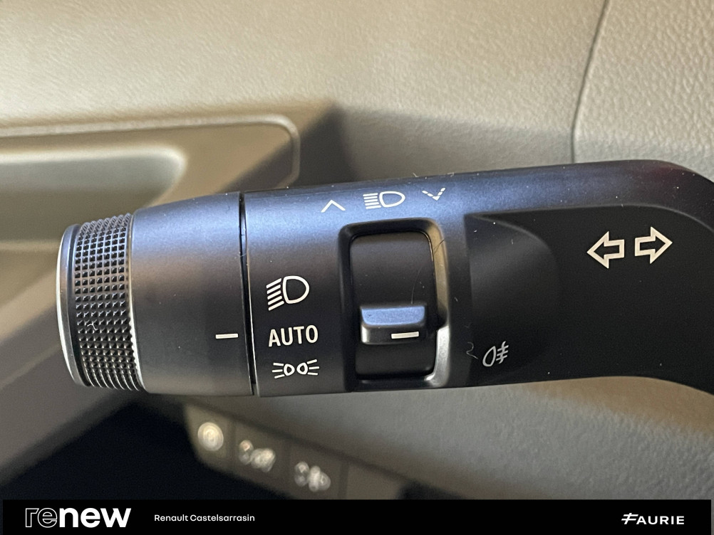 Acheter Renault Master MASTER FGN TRAC 3T5 L2H2 BLUE DCI 150 EXTRA 4p occasion dans les concessions du Groupe Faurie