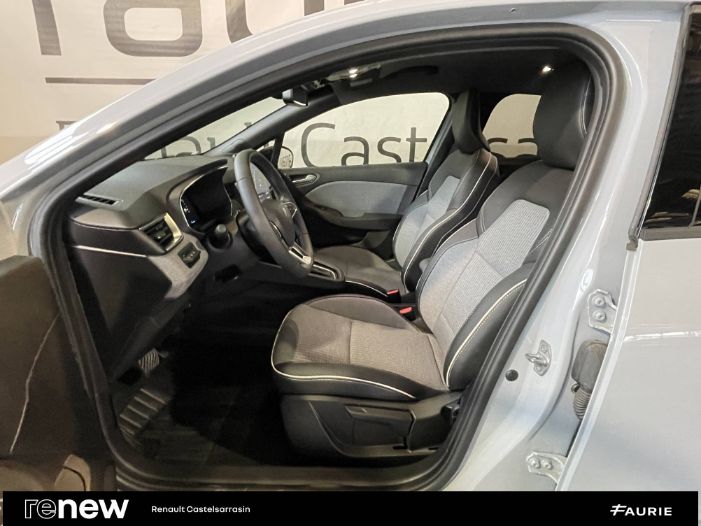 Acheter Renault Clio 5 Clio E-Tech full hybrid 145 ch GSR2 Techno 5p occasion dans les concessions du Groupe Faurie