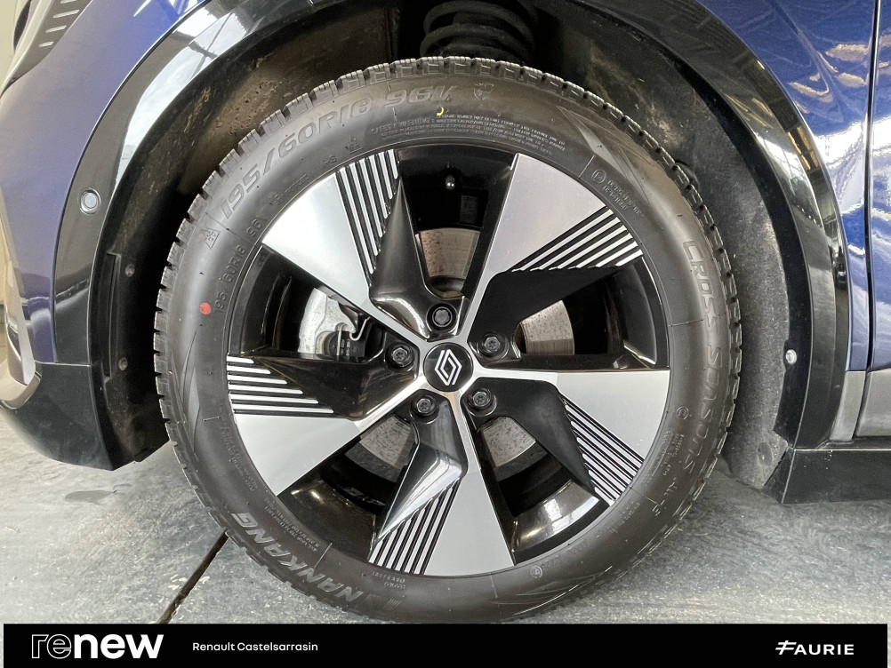 Acheter Renault Megane E-Tech Megane E-Tech EV40 130ch standard charge Equilibre 5p occasion dans les concessions du Groupe Faurie