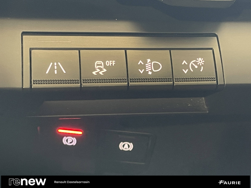 Acheter Renault Megane E-Tech Megane E-Tech EV40 130ch standard charge Equilibre 5p occasion dans les concessions du Groupe Faurie