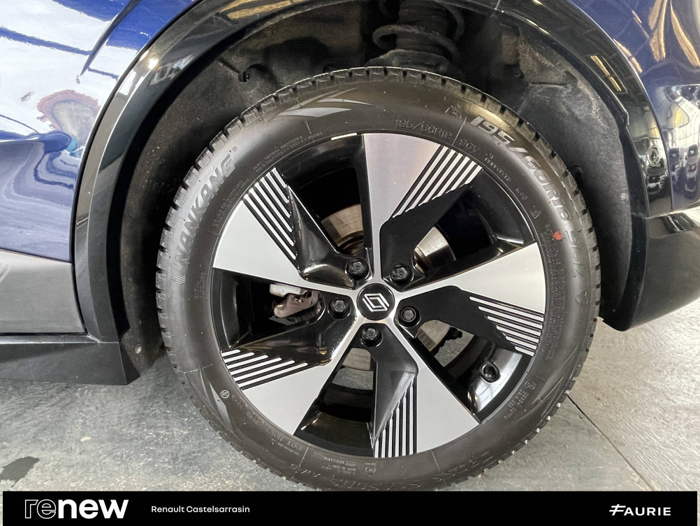 Acheter Renault Megane E-Tech Megane E-Tech EV40 130ch standard charge Equilibre 5p occasion dans les concessions du Groupe Faurie