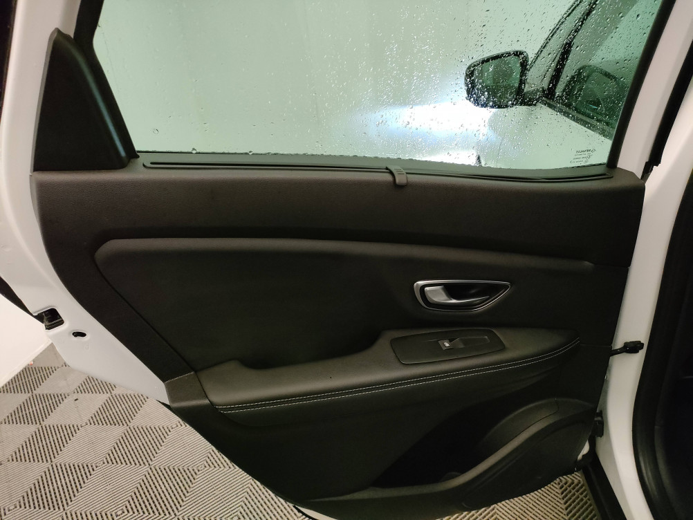 Acheter Renault Scenic 4 Scenic Blue dCi 150 Intens 5p occasion dans les concessions du Groupe Faurie