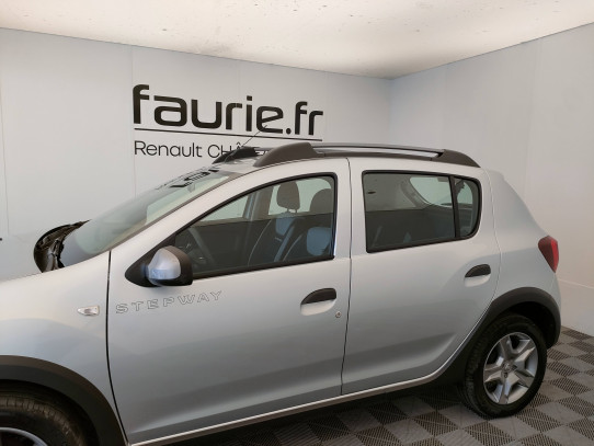 Acheter Dacia Sandero SAUF 09D6TG  0p occasion dans les concessions du Groupe Faurie