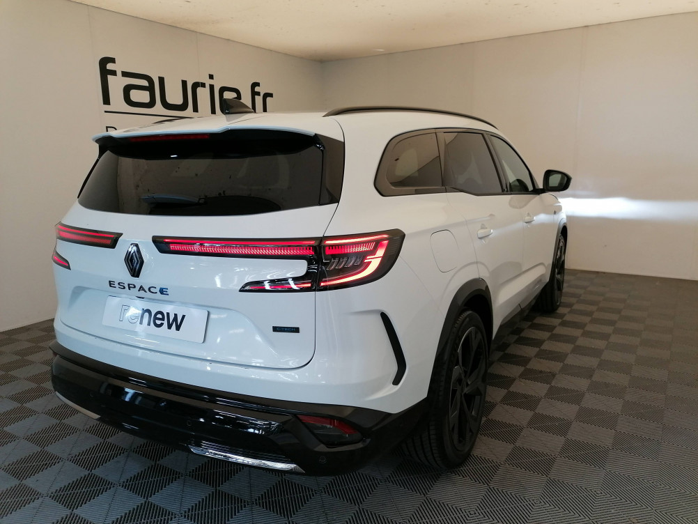 Acheter Renault Espace 6 Espace E-Tech hybrid 200 esprit Alpine 5p occasion dans les concessions du Groupe Faurie