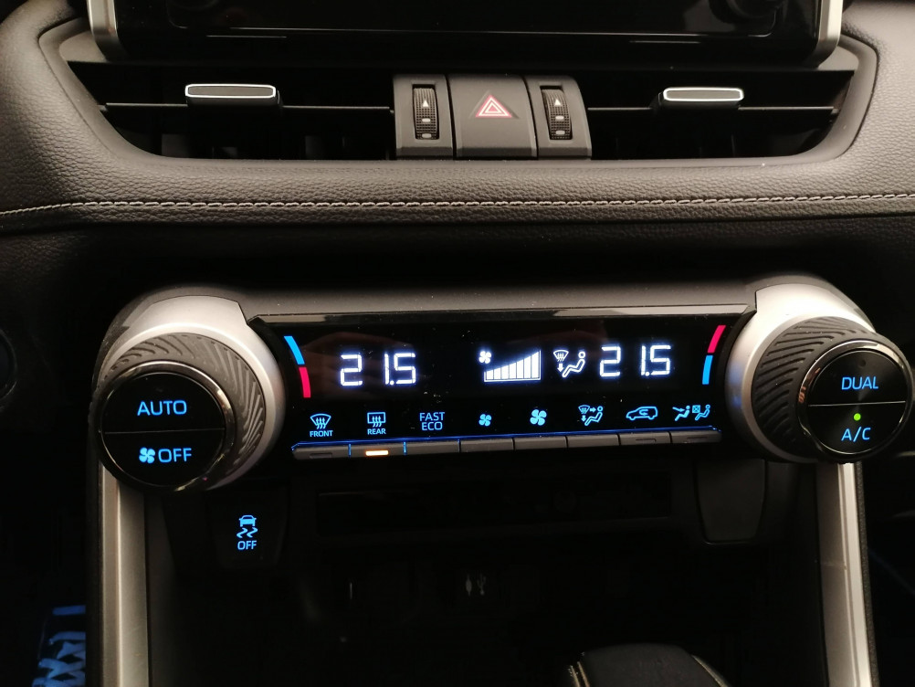 Acheter Toyota RAV4 5 RAV4 Hybride Pro 222 ch AWD-i Dynamic Business 5p occasion dans les concessions du Groupe Faurie