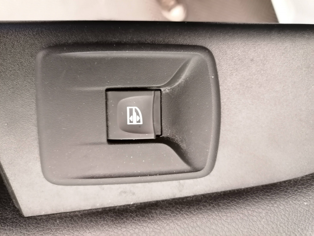 Acheter Renault Trafic 3 TRAFIC FGN L1H1 1000 KG DCI 120 E6 GRAND CONFORT 4p occasion dans les concessions du Groupe Faurie