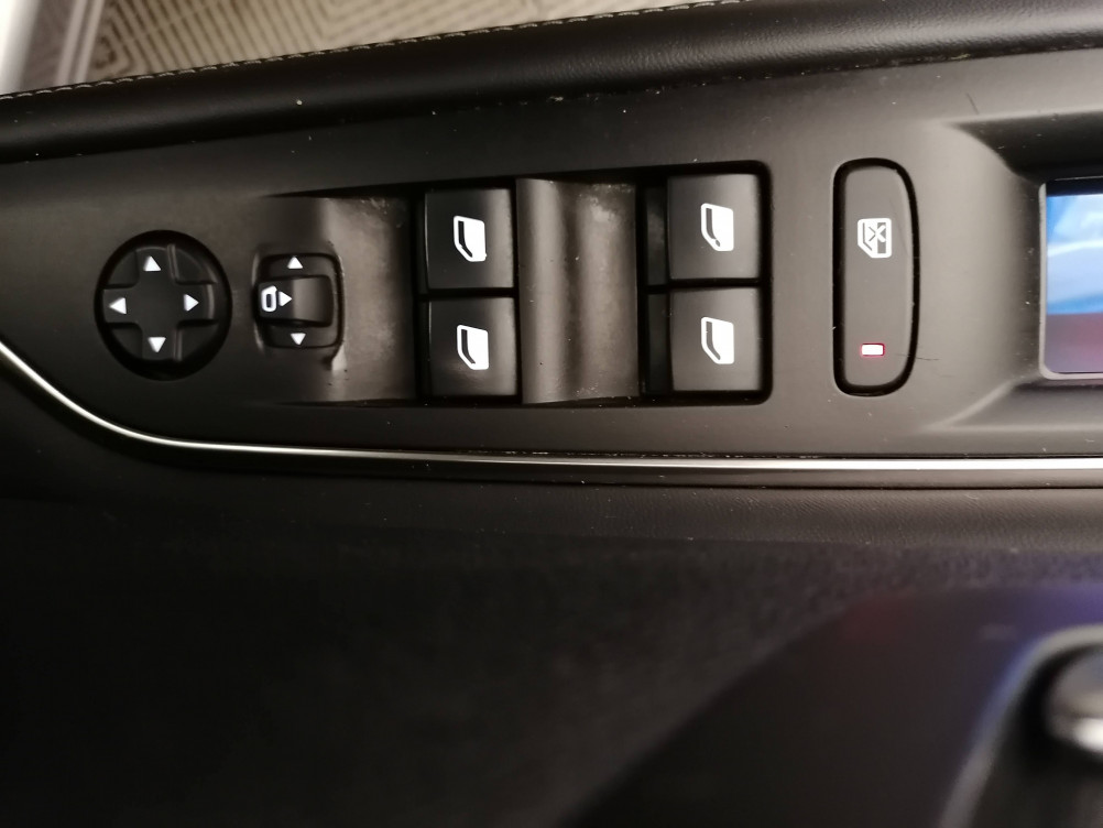 Acheter Peugeot 3008 3008 1.2 Puretech 130ch S&S BVM6 Allure 5p occasion dans les concessions du Groupe Faurie
