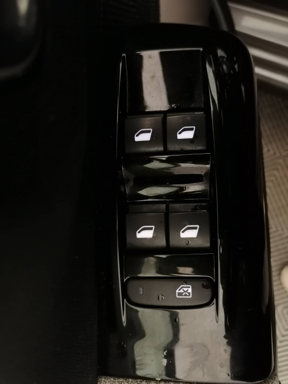 Acheter Citroën C3 C3 BlueHDi 100 S&S BVM5 Shine 5p occasion dans les concessions du Groupe Faurie