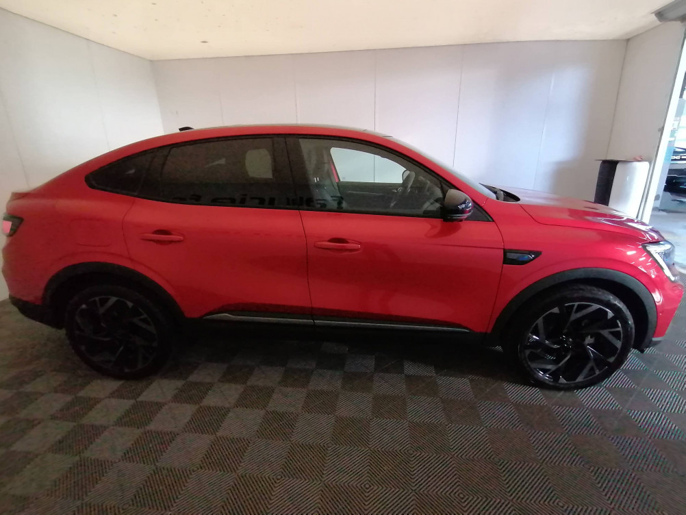 Acheter Renault Arkana Arkana E-Tech 145 - 23 esprit Alpine 5p occasion dans les concessions du Groupe Faurie