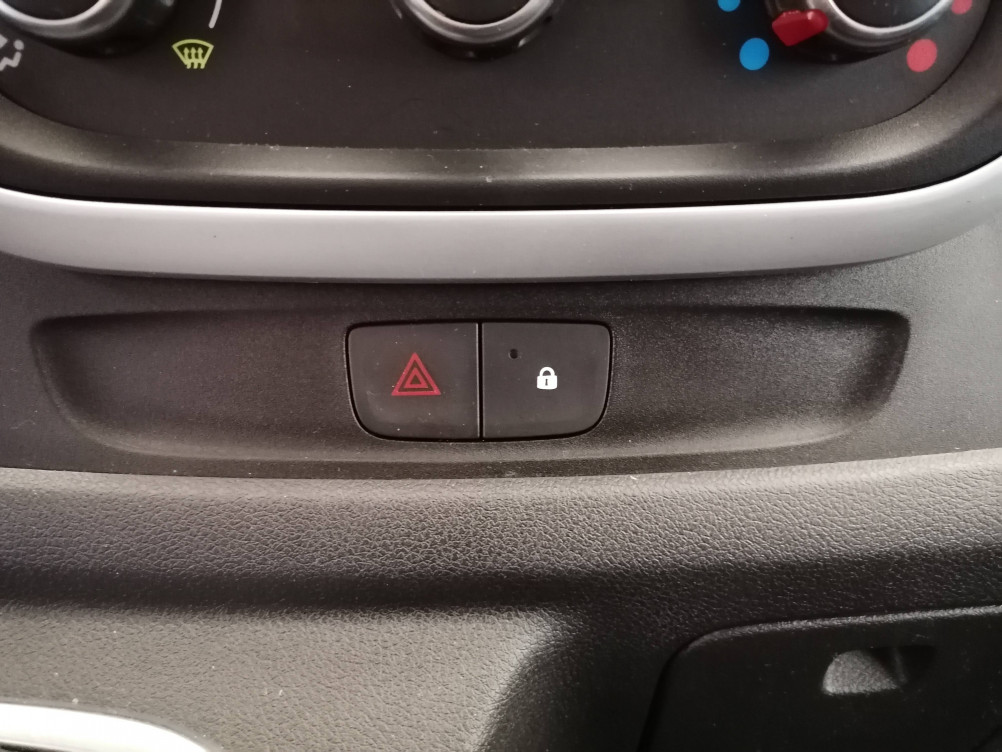 Acheter Renault Trafic 3 TRAFIC FGN L2H1 1300 KG DCI 120 GRAND CONFORT 4p occasion dans les concessions du Groupe Faurie