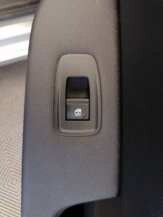Acheter Renault Clio 5 Clio E-Tech 140 - 21N Limited 5p occasion dans les concessions du Groupe Faurie