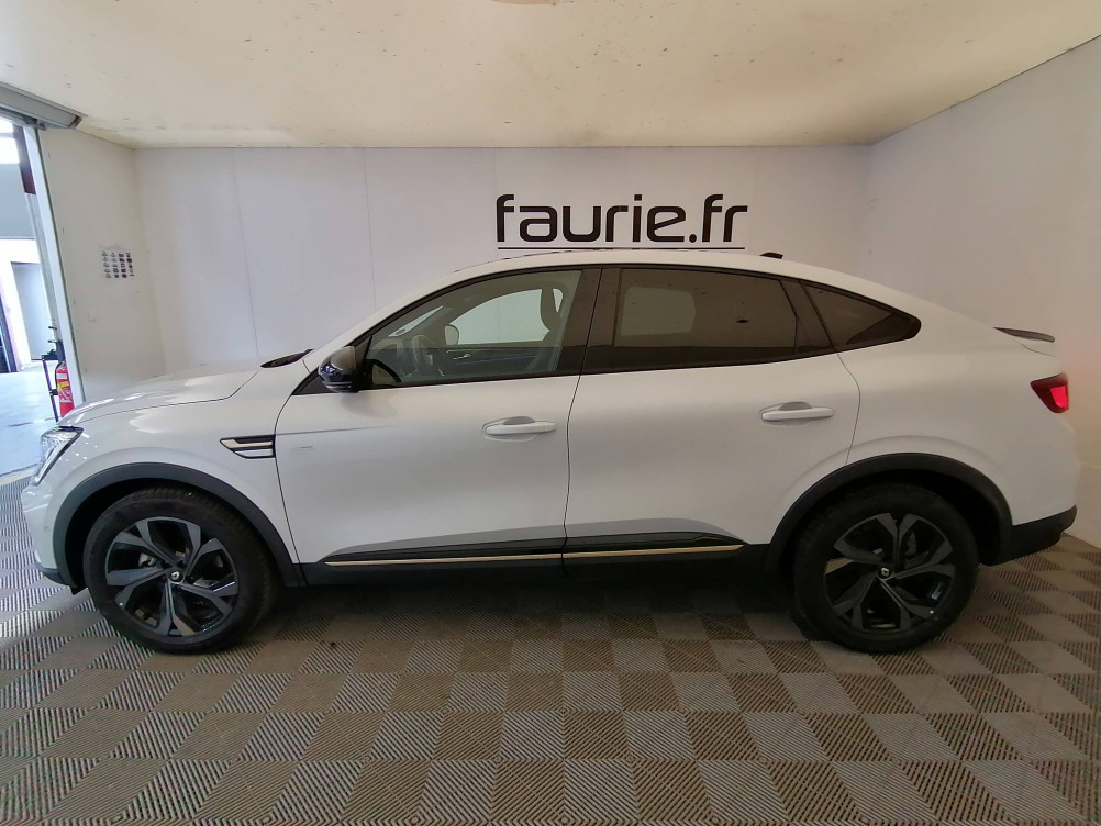 Acheter Renault Arkana Arkana E-Tech hybride 145 - 22 Engineered 5p occasion dans les concessions du Groupe Faurie