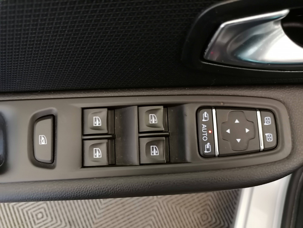 Acheter Renault Clio 4 Clio TCe 90 E6C Intens 5p occasion dans les concessions du Groupe Faurie
