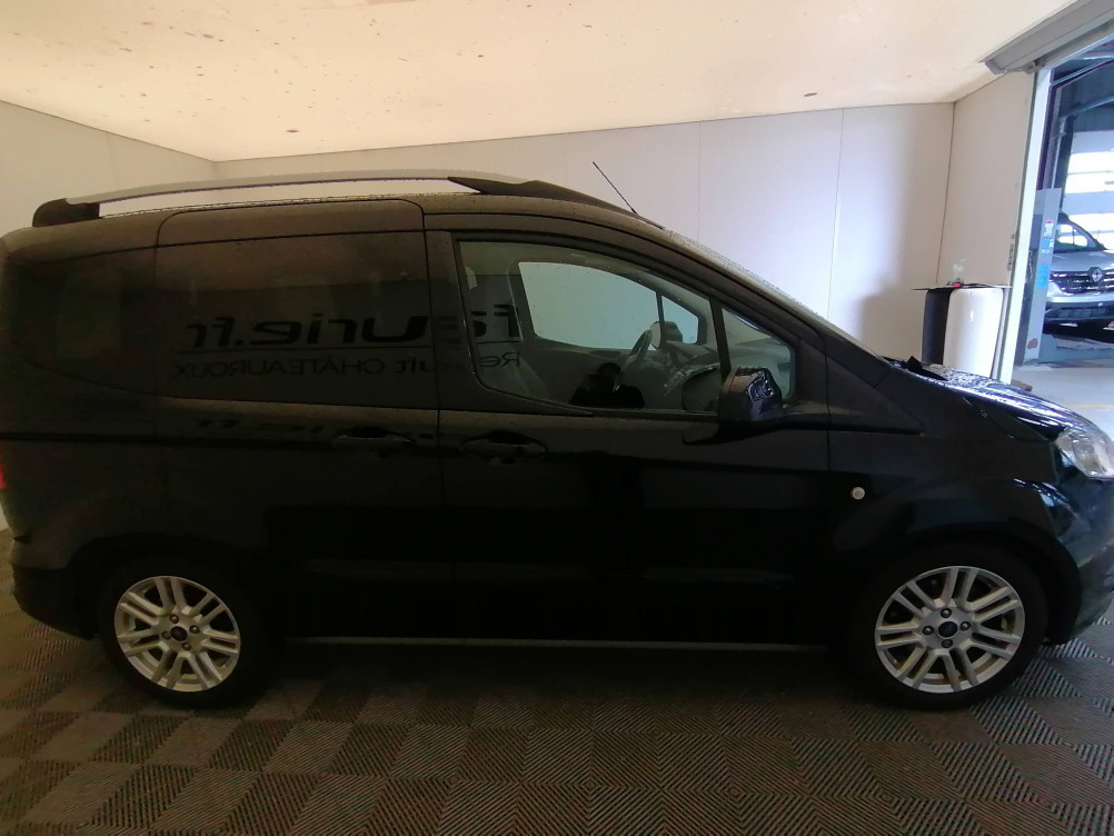 Acheter Ford Tourneo Courier Tourneo Courier 1.5 TDCi 95 Titanium 4p occasion dans les concessions du Groupe Faurie
