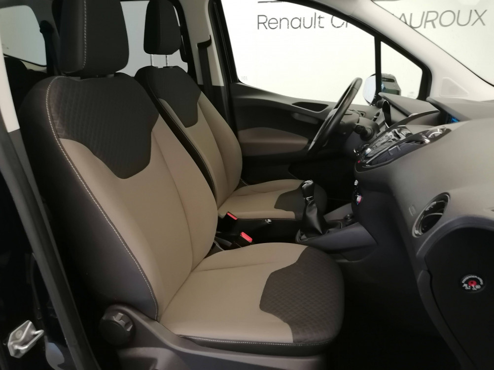 Acheter Ford Tourneo Courier Tourneo Courier 1.5 TDCi 95 Titanium 4p occasion dans les concessions du Groupe Faurie