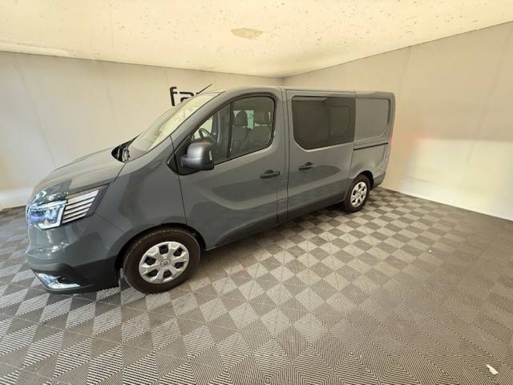 Acheter Renault Trafic 3 TRAFIC CA L1H1 3000 KG BLUE DCI 150 GRAND CONFORT 4p occasion dans les concessions du Groupe Faurie