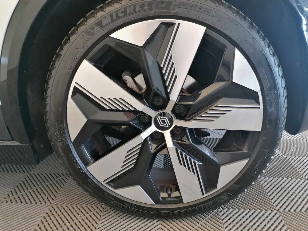 Acheter Renault Megane E-Tech Megane E-Tech EV60 220 ch optimum charge Techno 5p occasion dans les concessions du Groupe Faurie
