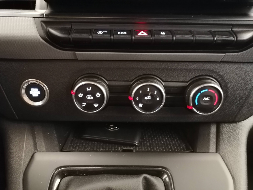 Acheter Renault Kangoo 3 KANGOO VAN TCE 130 EXTRA SESAME OUVRE TOI - 22 5p occasion dans les concessions du Groupe Faurie
