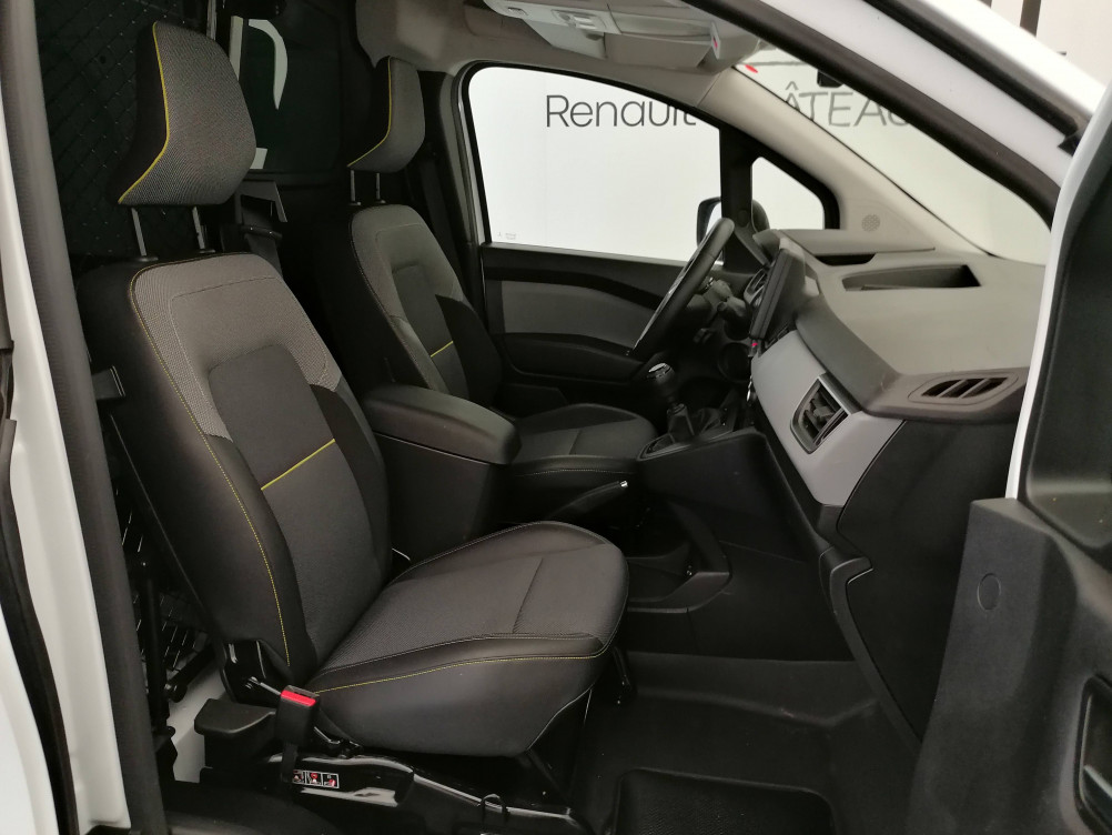 Acheter Renault Kangoo 3 KANGOO VAN TCE 130 EXTRA SESAME OUVRE TOI - 22 5p occasion dans les concessions du Groupe Faurie