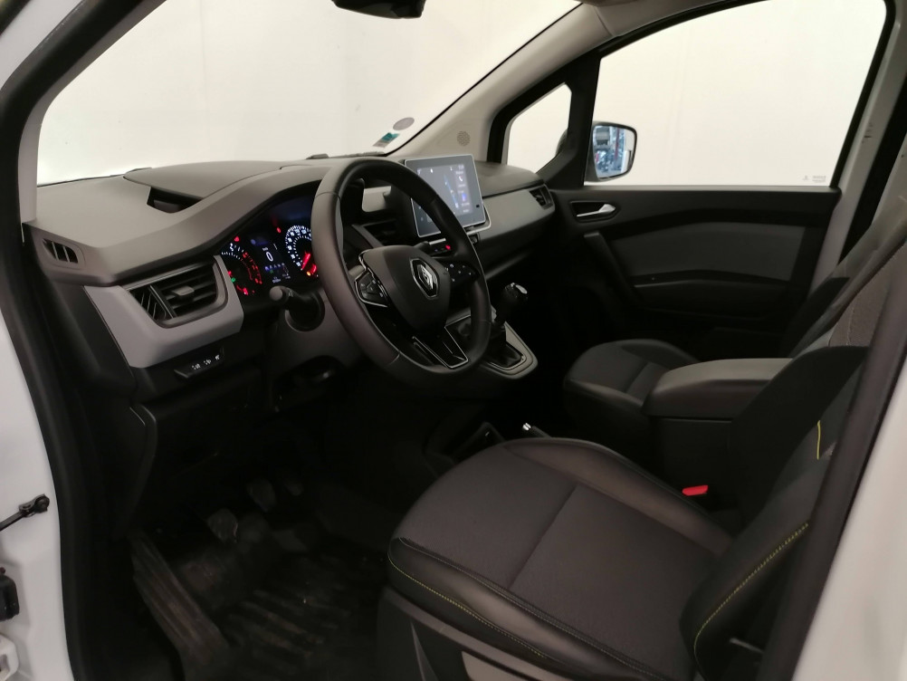 Acheter Renault Kangoo 3 KANGOO VAN TCE 130 EXTRA SESAME OUVRE TOI - 22 5p occasion dans les concessions du Groupe Faurie