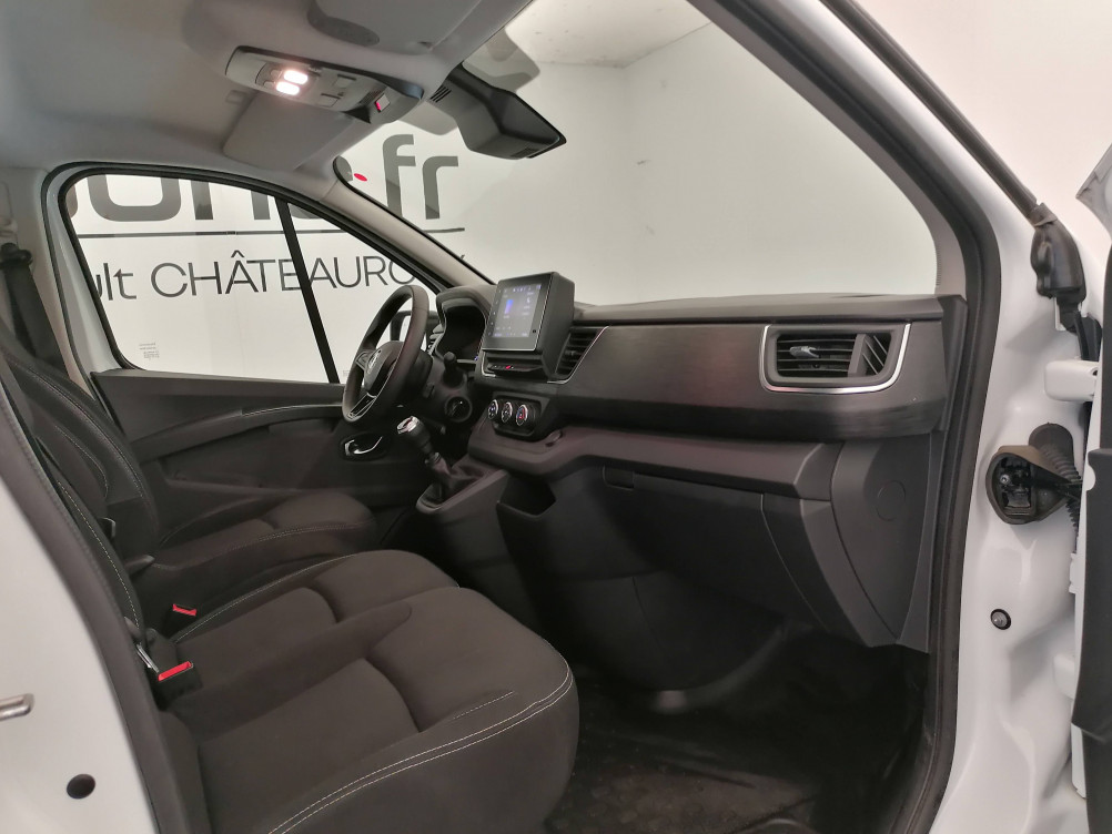 Acheter Renault Trafic 3 TRAFIC FGN L2H1 3000 KG BLUE DCI 130 GRAND CONFORT 4p occasion dans les concessions du Groupe Faurie