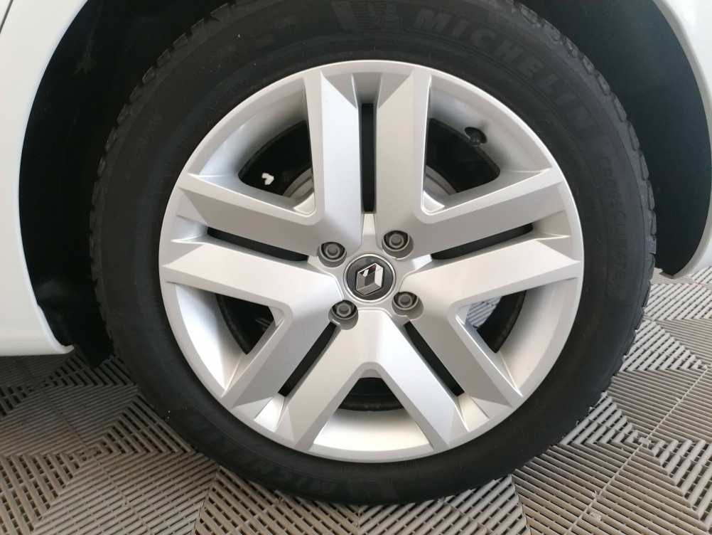 Acheter Renault Clio 5 Clio E-Tech 140 Business 5p occasion dans les concessions du Groupe Faurie