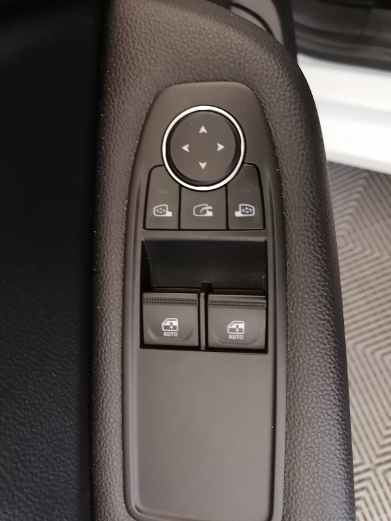 Acheter Renault Clio 5 Clio E-Tech 140 Business 5p occasion dans les concessions du Groupe Faurie