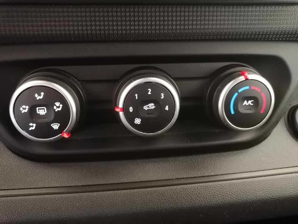 Acheter Renault Trafic 3 Trafic L2 dCi 150 Energy S&S EDC Zen 4p occasion dans les concessions du Groupe Faurie
