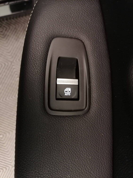 Acheter Renault Megane E-Tech Megane E-Tech EV60 220 ch super charge Iconic 5p occasion dans les concessions du Groupe Faurie