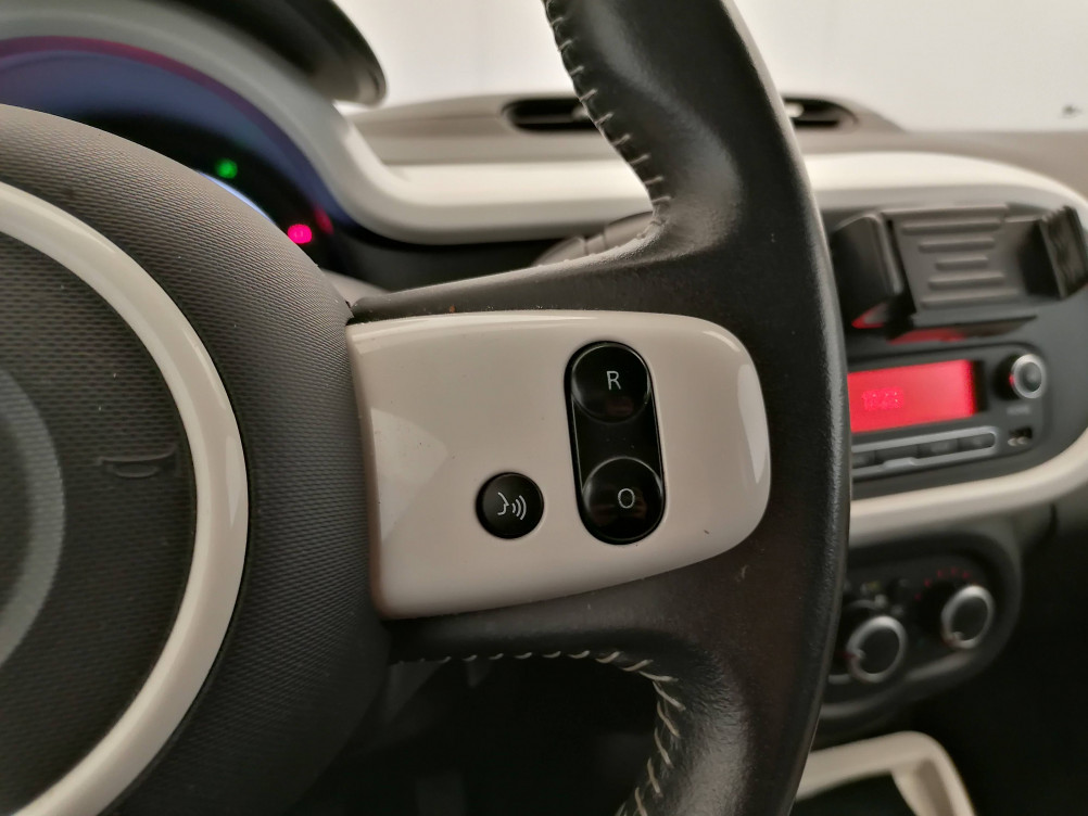 Acheter Renault Twingo 3 Twingo III 0.9 TCe 90 Energy E6C Intens 5p occasion dans les concessions du Groupe Faurie