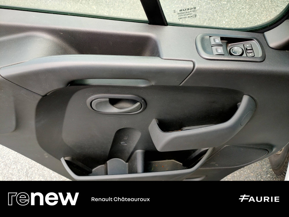 Acheter Renault Master 3 MASTER FGN TRAC F3500 L3H3 BLUE DCI 135 CONFORT 4p occasion dans les concessions du Groupe Faurie