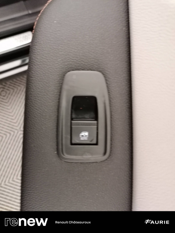 Acheter Renault Clio 5 Clio TCe 140 - 21N Initiale Paris 5p occasion dans les concessions du Groupe Faurie