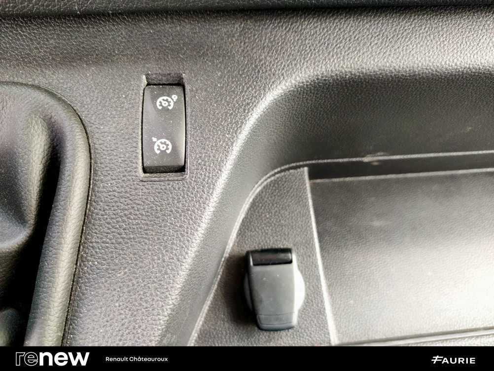 Acheter Renault Master 3 MASTER FGN TRAC F3500 L3H3 BLUE DCI 135 CONFORT 4p occasion dans les concessions du Groupe Faurie