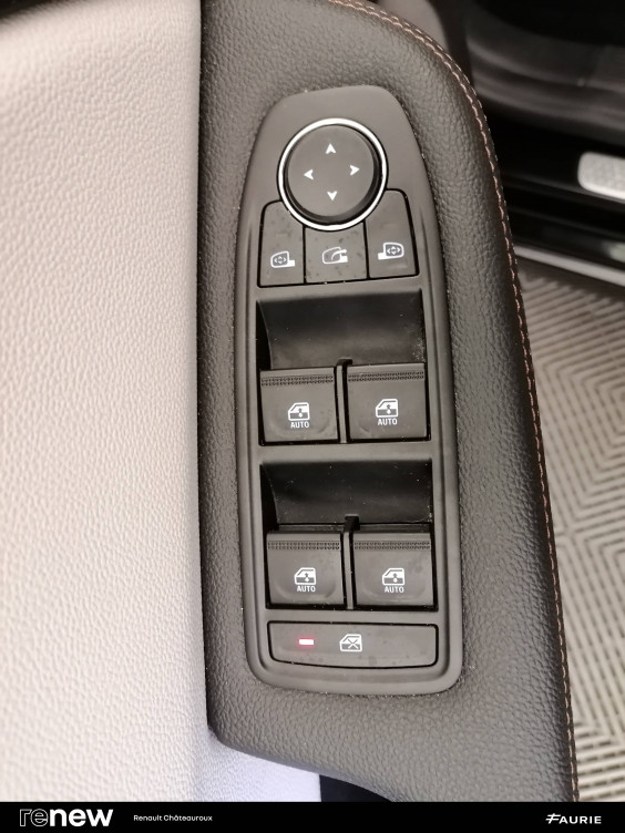 Acheter Renault Clio 5 Clio TCe 140 - 21N Initiale Paris 5p occasion dans les concessions du Groupe Faurie