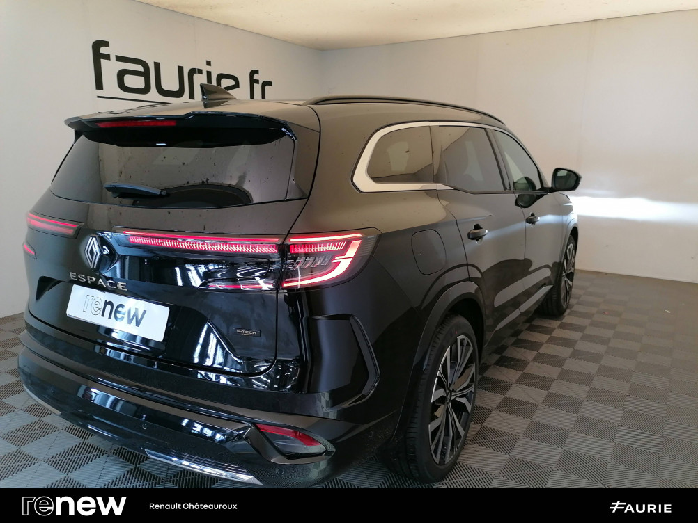 Acheter Renault Espace 6 Espace E-Tech full hybrid 200 GSR2 Iconic 5p occasion dans les concessions du Groupe Faurie